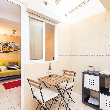 Apartament Typical In The Heart Of *