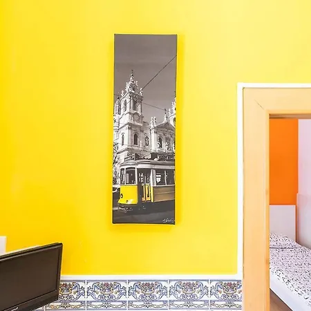 Apartament Typical In The Heart Of Lizbona